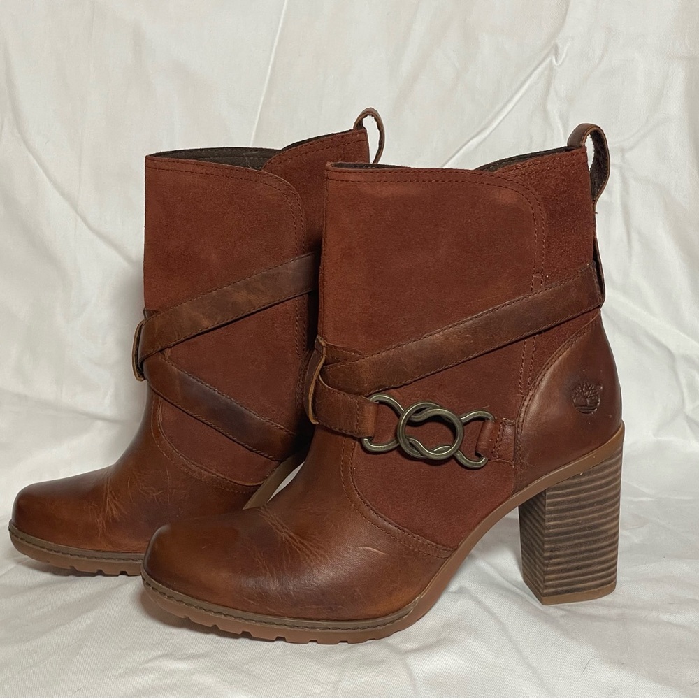 *NEW* Timberland Women's Chestnut Brown Distressed Boots